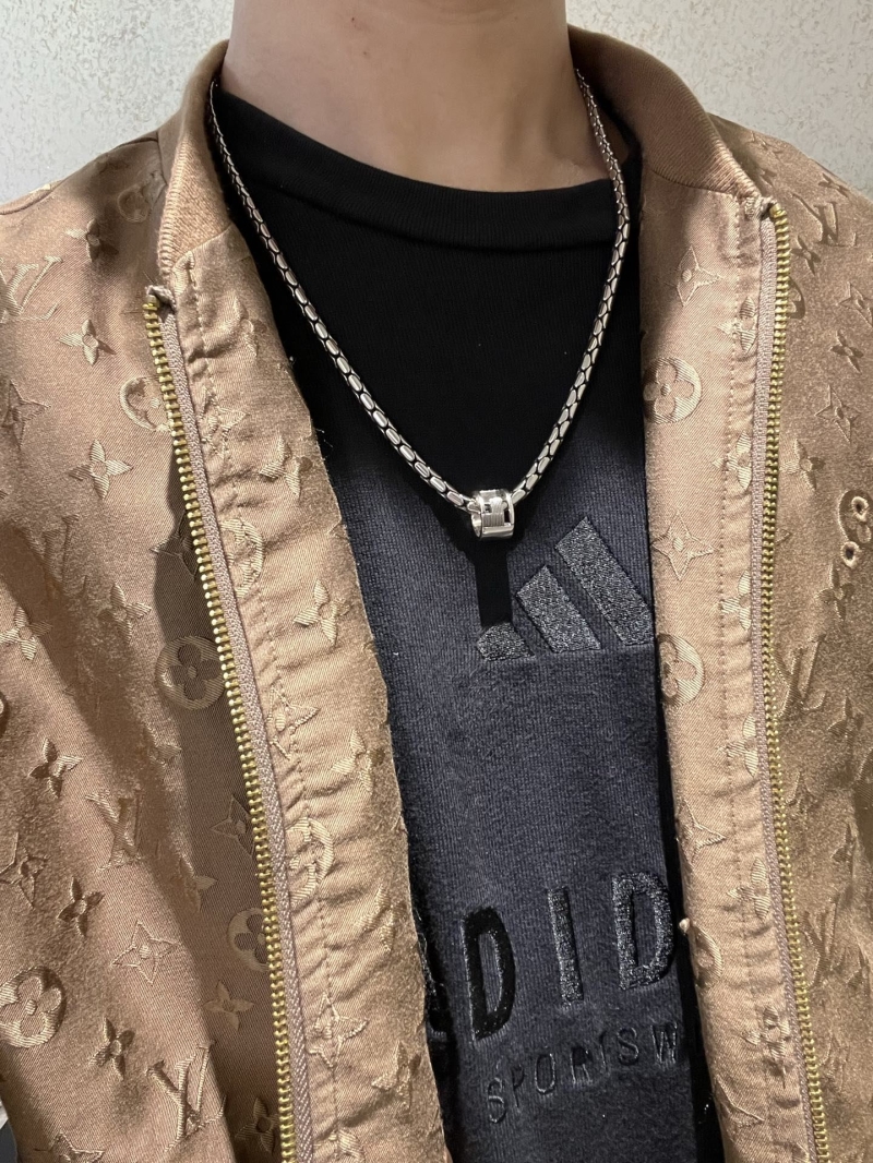 Gvc*1 necklaces